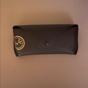 Ray ban // sunglasses case